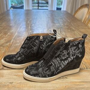 Chic Black Velvet Wedge Sneakers